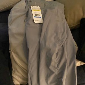 Under Armour gray training pants.
